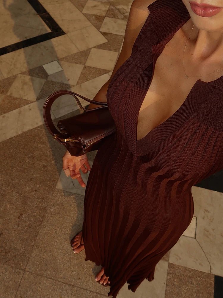 Lise Sleeveless Knitted Pleated Maxi Dress